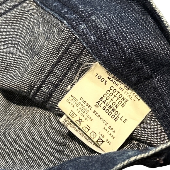 VINTAGE 2001 DIESEL women's faded blue denim jacket, size small. - Picture 5 of 5